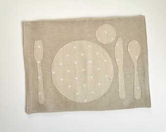 Montessori placemat, Tiny Hearts