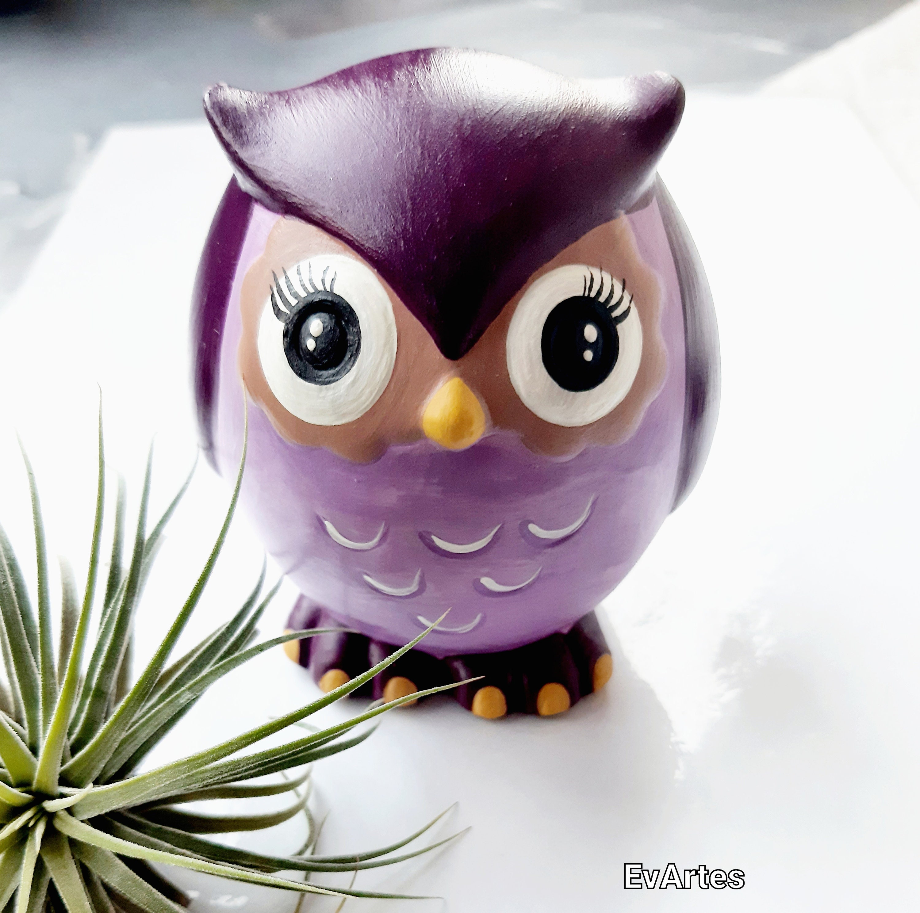Hand Painted Vintage Ceramic Owl Figurine for Kids Bedroom Shelf