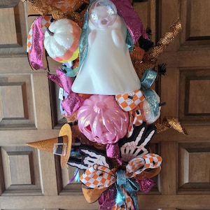 Halloween Ghost & Pumpkin Wreath – Light-Up Front Door Decoration – Spooky Glam Halloween Decor