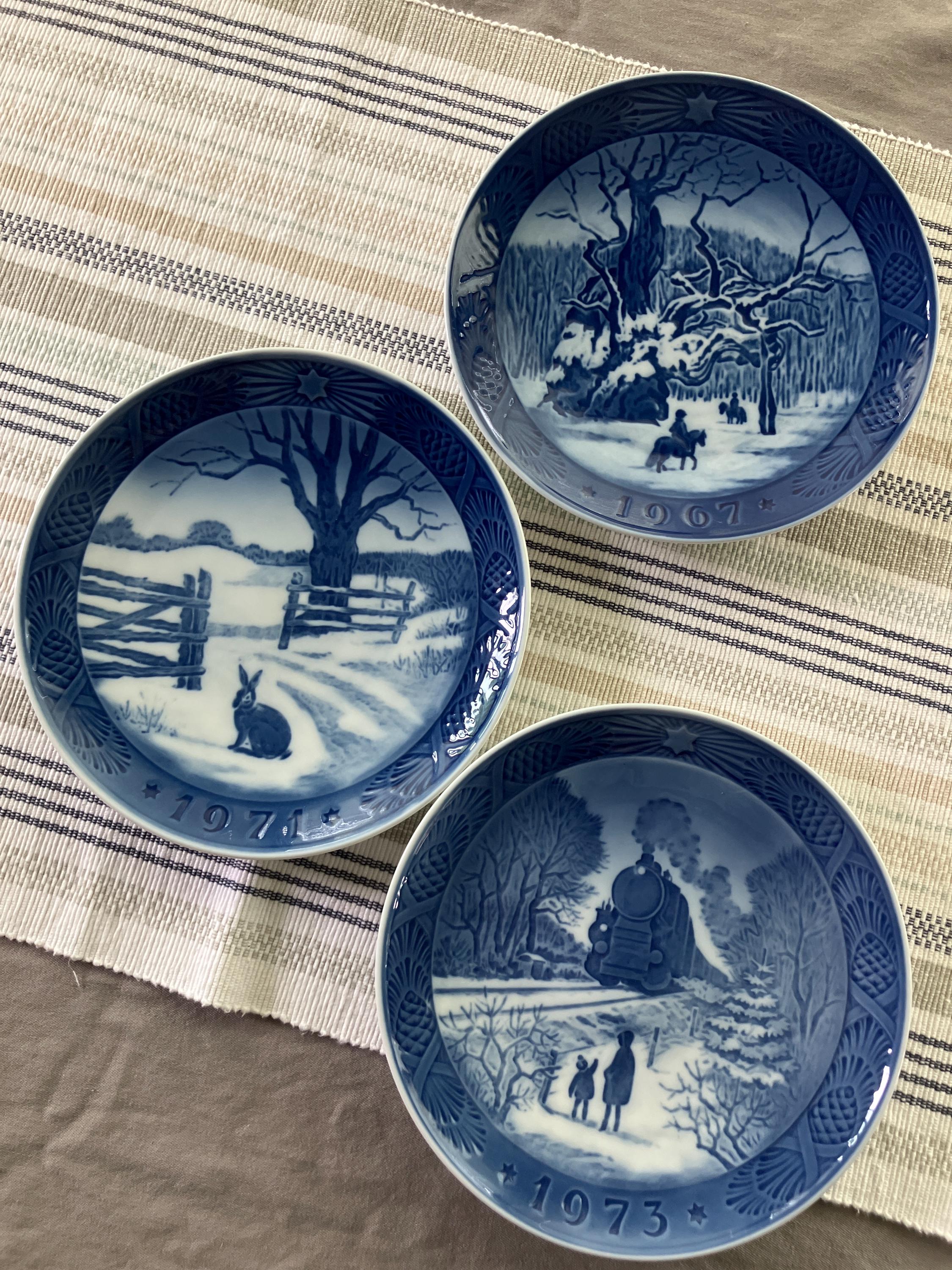 Christmas 1970 Plate - Etsy