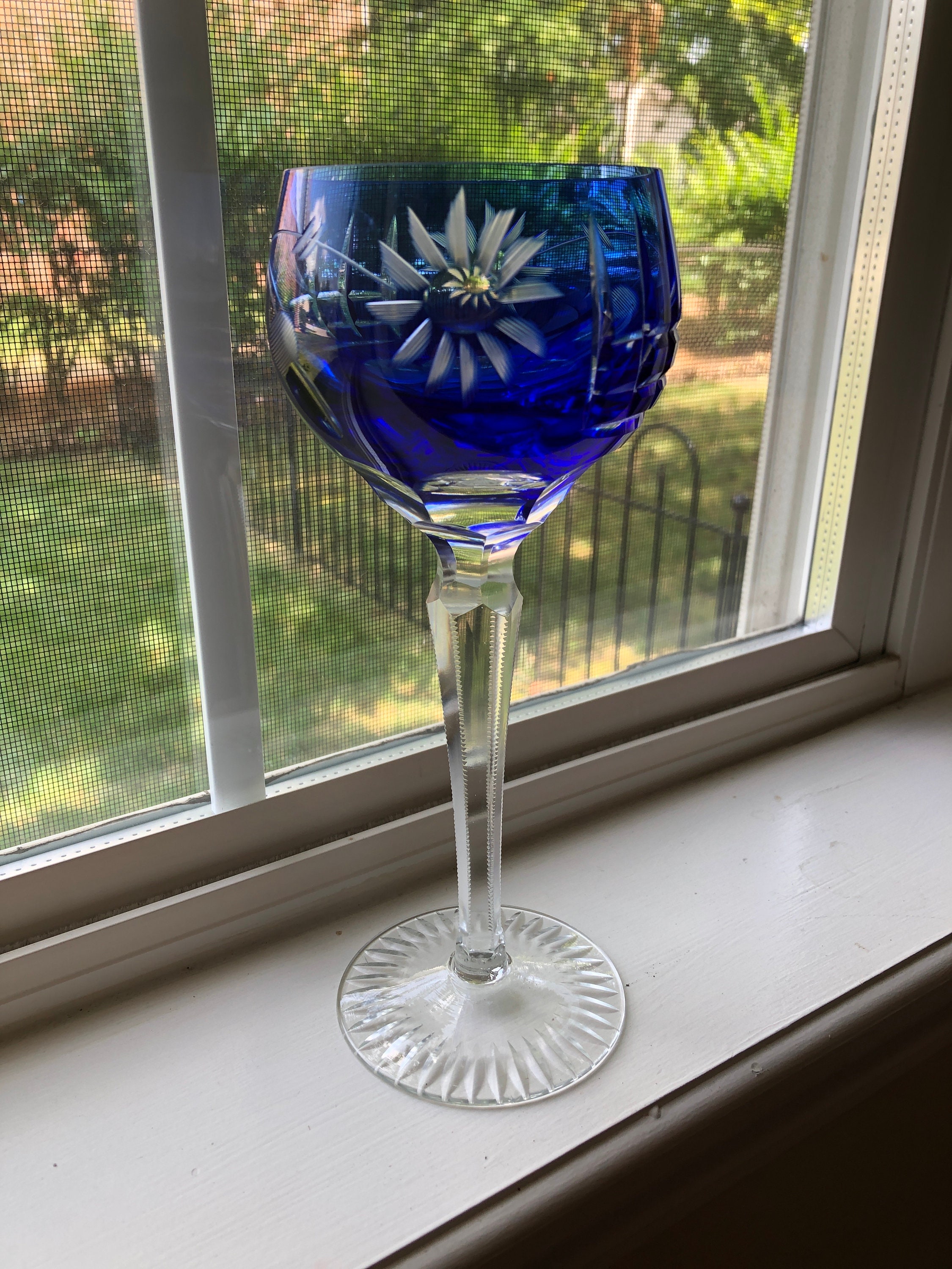 Set of 4 Large Wine or Water Glasses Clear w/ Cobalt Blue Stem & Base  ~6-7/8 T