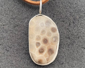 Colgante de P-Town (piedra de Petoskey)