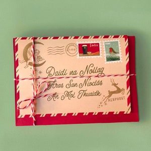 Tarjeta de Navidad con la carta de Papá Noel irlandés Daidí na Nollag