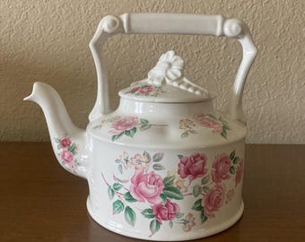 Arthur Wood English vintage teapot - tea for two