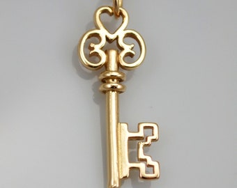 Solid 9ct Key Charm Pendant