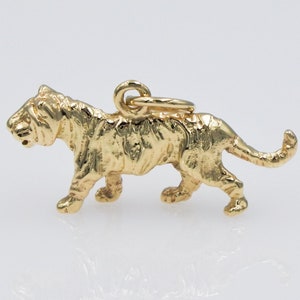Solid 9ct Gold Tiger Charm Pendant