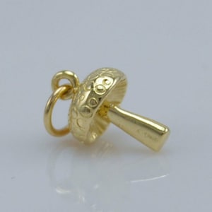 Solid 9ct Gold Mushroom Charm Pendant