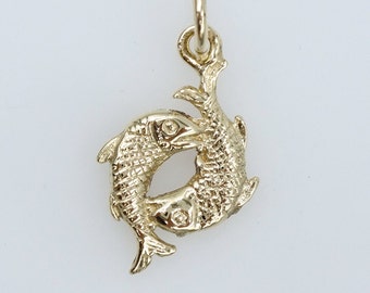 Solid 9ct Gold Pisces Charm Pendant