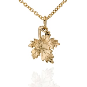 Massives 9 Karat Gold Ahornblatt Charm Anhänger