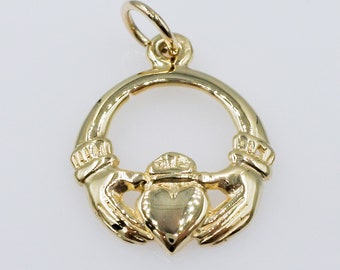 Men Claddagh Pendant - Etsy Australia