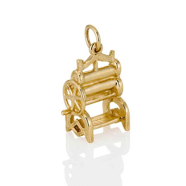 Solid 9ct Gold Mangle Wringer Charm Pendant