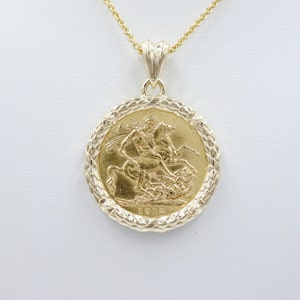 22CT Gold Sovereign Coin Pendant