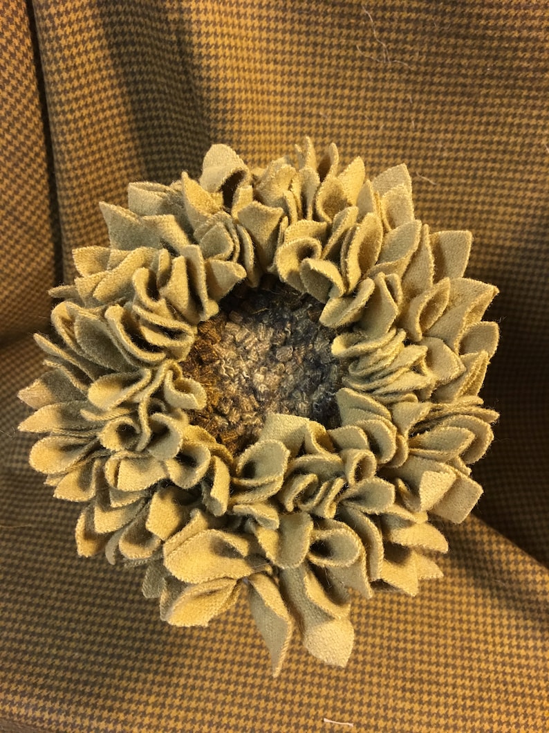 Rug Hooked Wool Flower on Spring