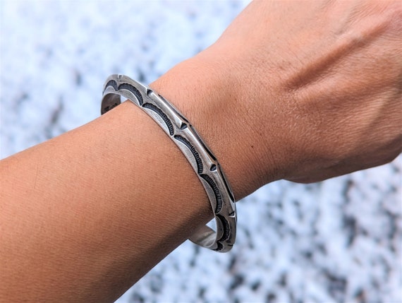 Important Vintage Native American Navajo Emerson Bill Sterling Silver Hand Tooled Bracelet Important Vintage Native American Navajo Emerson Bill Sterling Silver Hand Tooled Bracelet