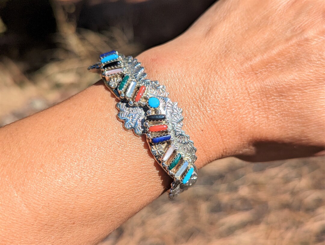 アクセサリー Zuni Handmade silver Bracelet Jewelry Zuni Needlepoint Sterling Silver Cuff Bracelet: Multi Stone Inlay