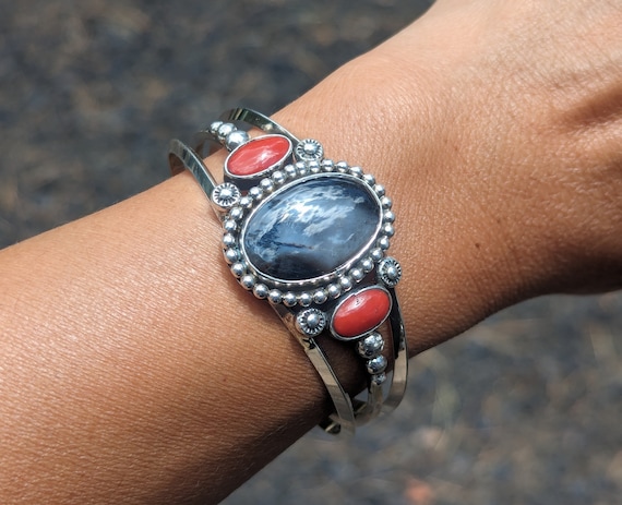 Master Of Silver Work Vintage Native American Navajo Petrified Wood Sterling Bracelet Master Of Silver Work Vintage Native American Navajo Petrified Wood Sterling Bracelet