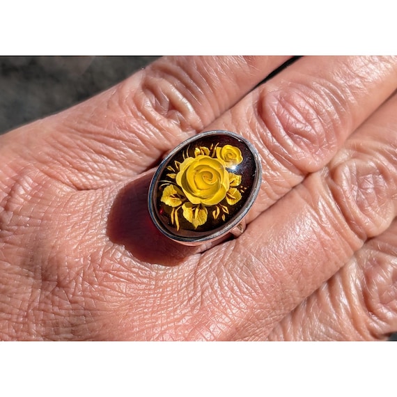 Handcrafted Cherry Amber Ring Reverse Intaglio Ro… - image 1