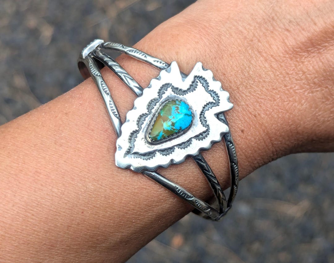 Navajo Turquoise Cuff Bracelet Arrowhead Sterling Silver Signed