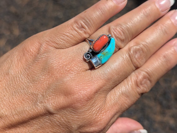 Solid 14k Gold Petite Navajo Native American Jewelry jewelry Vintage Coral Ring Solid 14k Gold Petite Navajo Native American Jewelry jewelry Vintage Coral Ring