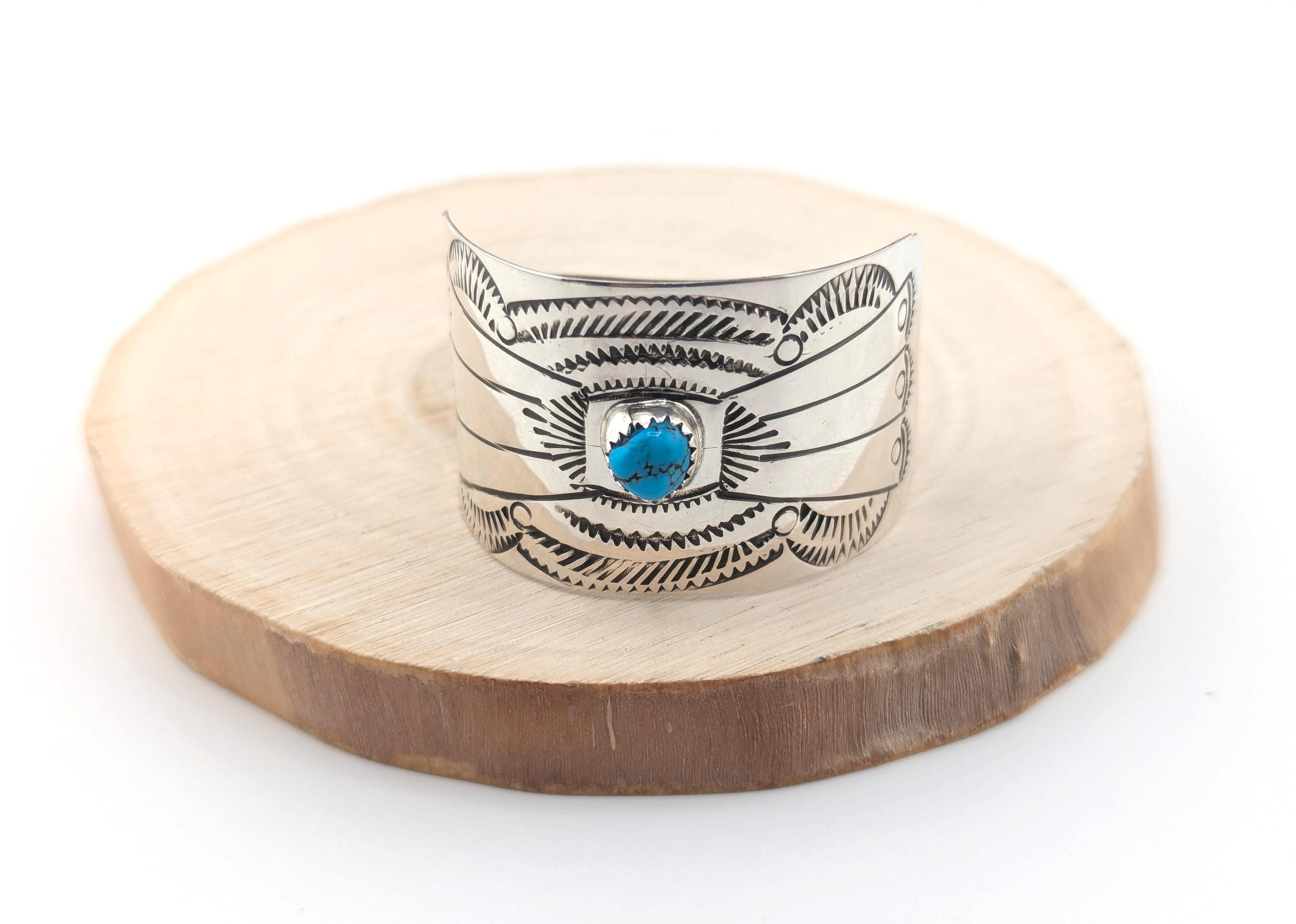Handcrafted Navajo Kingman‎ Turquoise Hair Pin Accessory 1/2 Moon Barrette ** Navajo Kingman Turquoise Hair Pin Accessory 1/2 Moon  main image 3
