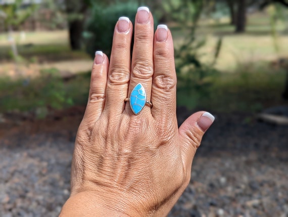 Native American Elegant Vintage Zuni Blue Gem Turquoise Sterling Silver Ring Native American Elegant Vintage Zuni Blue Gem Turquoise Sterling Silver Ring
