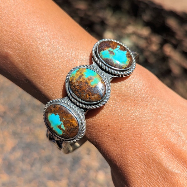 Navajo Inspired Turquoise and Silver Bracelet – Handcrafted Native American Jewelry – Southwest Style Statement Piece