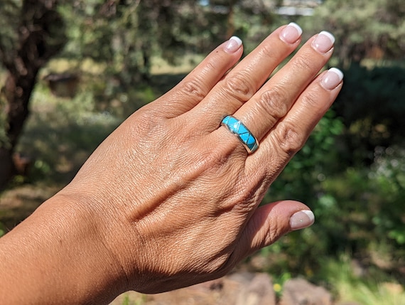 Very Detailed Piano Key Vintage Native American Zuni Turquoise Sterling Silver Inlay Ring Very Detailed Piano Key Vintage Native American Zuni Turquoise Sterling Silver Inlay Ring