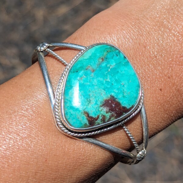 Authentic Navajo Handcrafted Bracelet: Native American Artistry in Sterling Silver and Turquoise size 6.5