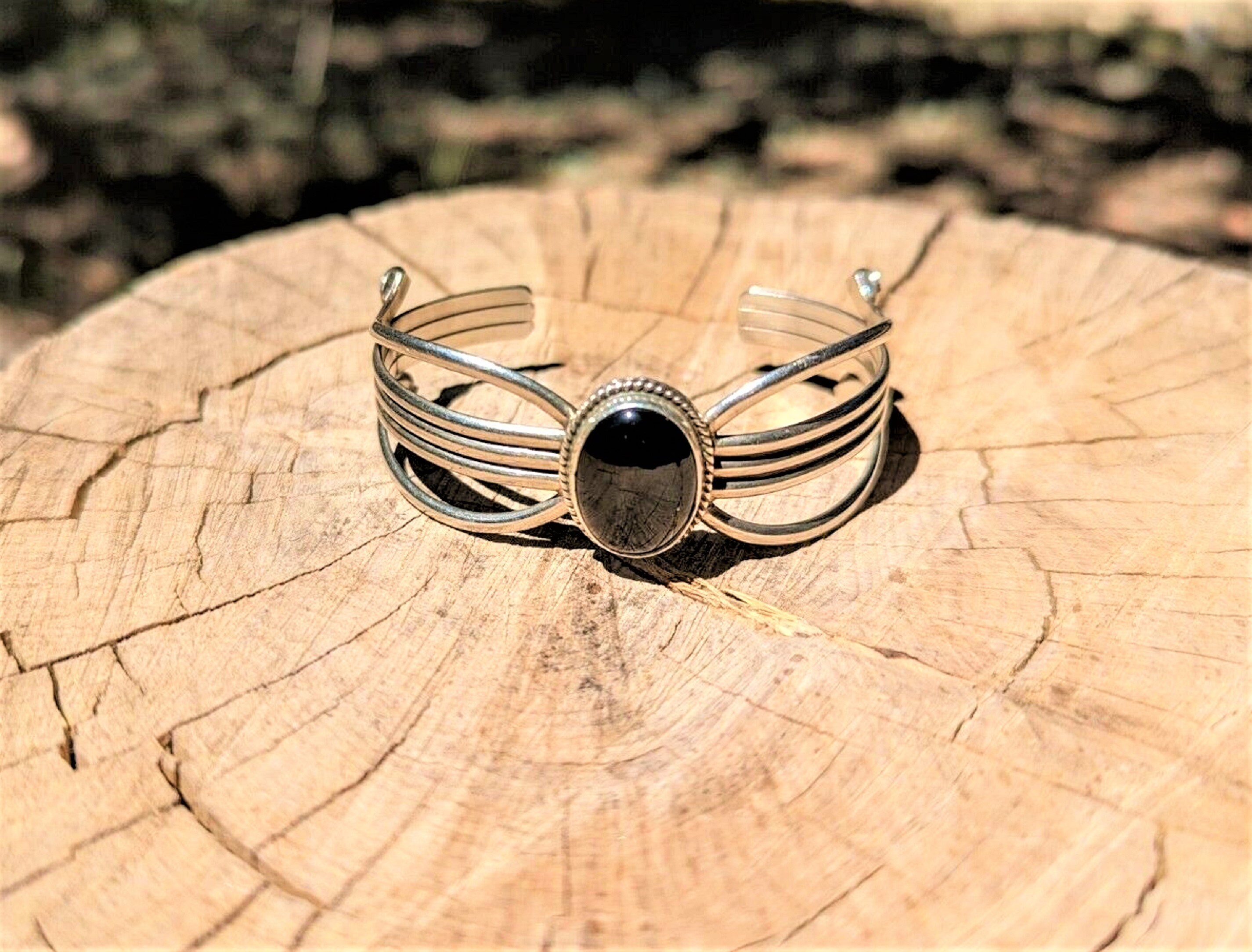 Vintage Navajo Jet Black Stone Cuff Bracelet Handmade Watch Accessory Sz 6.5 ** Navajo Bracelet Jet Black Cuff, Sterling Silver, Signed  main image 3