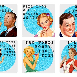 Op de afbeelding: Negen retro-stijl illustraties met tekst en afbeeldingen. De illustraties tonen een man en een vrouw in vintage kleding met humoristische en sarcastische tekst. De tekst bevat zinnen als "De zomer komt eraan, gewoon gezegd" en "Twee woorden, schat, vloeibaar dieet".