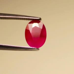 THAI FACETTED RUBY – 8 x 6 mm Facetted Oval – Red Color - Vintage Natural Material - New Old Stock - Made Between Thailand & Maine