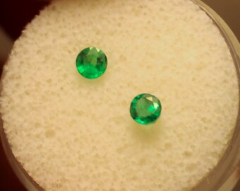 NATURAL BRAZILIAN EMERALD – Pair of 3.5 Millimeter Facetted Rounds – Natural and Untreated - Vintage - Cut between Brazil & Maine