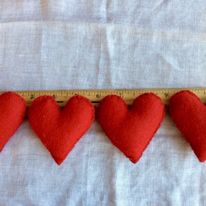 Corações vermelhos, vermelhos! Expressão perfeita de amor em qualquer estação! Lindos enfeites/guarda-roupas/lembrancinhas de festa, enchimentos clássicos de cesta/tigela/bandeja