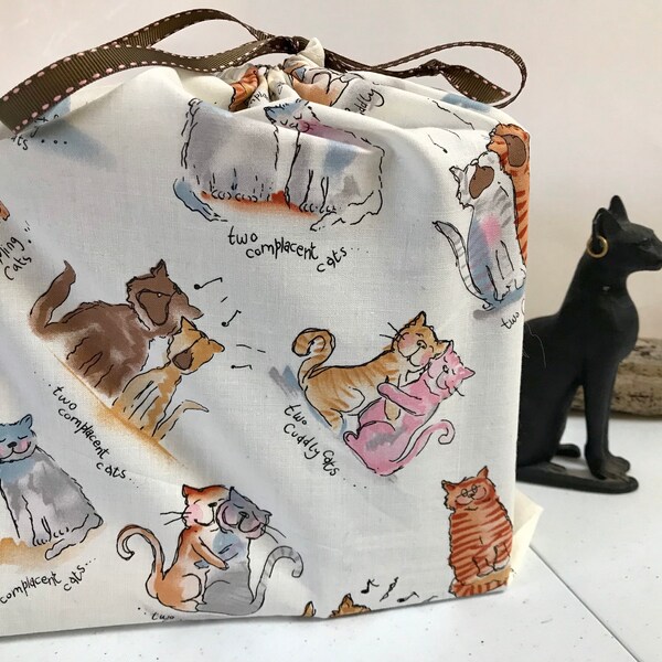 Cuddly cats reusable fabric bag, Perfect gift for a cat/animal lover, Ideal wrapping for any occasion, Fully lined storage or keepsake bag