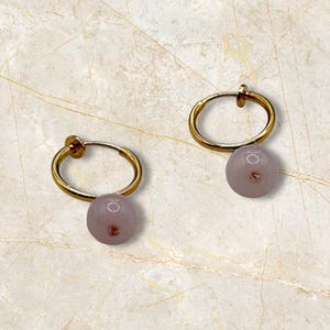 Elegant Gold Hoop Earrings with Rose Quartz Bead Charms – Pierced-Look Perfection