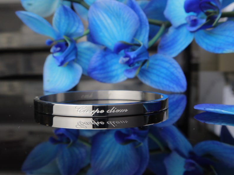 Fine bangle bracelet in 316L stainless steel with message Inspirational phrases Width 4 mm Several messages to choose from Color to choose from image 4