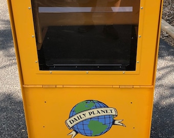 Daily Planet Newspaper Box Replica - Comic Book Stand