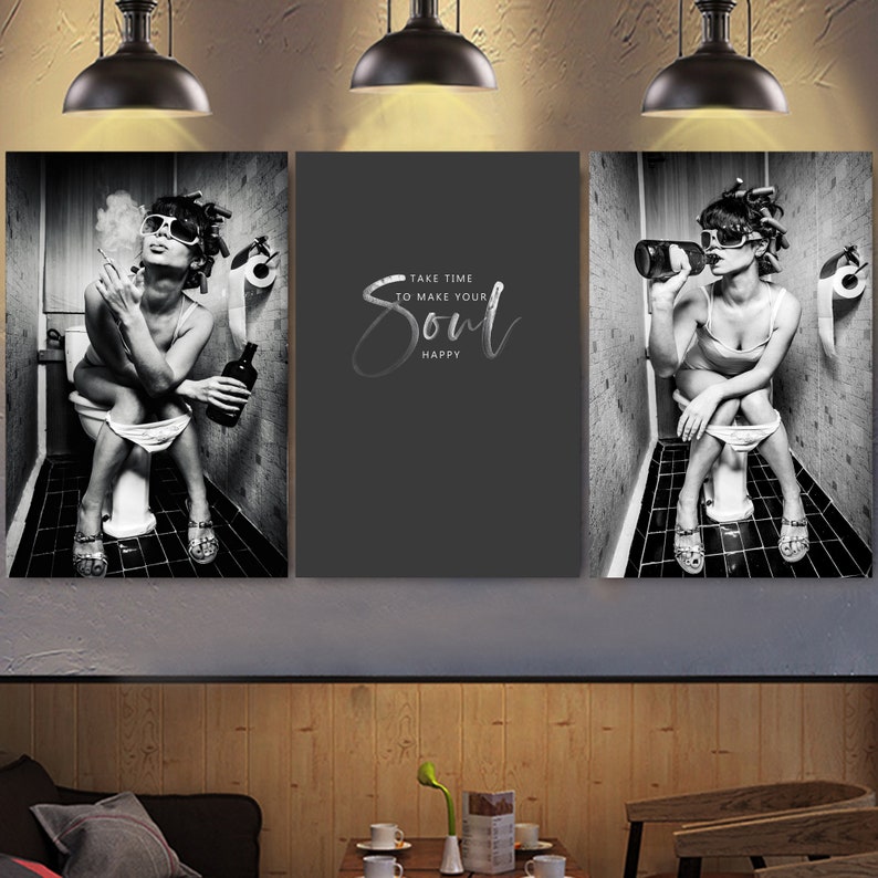 Zwart witte poster canvas print roken vrouw op het toilet | Etsy
