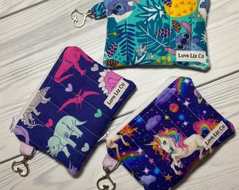 quilted wristlet/wallet/coin pouch/purse/small/key chain/girly wallet/spring/summer/on the go/key fob/fob/bag/zipper/dainty/floral/fun print