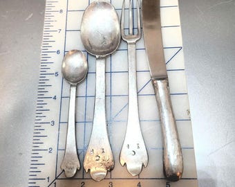 PORT ROYAL Pewter 1692 Jamaica Vintage Reproducción Juego de 4 cucharas Cucharas 7" cuchillo cuchara 5" cuchara pequeña 9" cuchillo acero inoxidable sin marcar