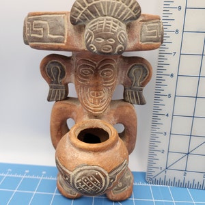 Vintage Mexican precolombina sculpture style pottery planter soap dish caddy