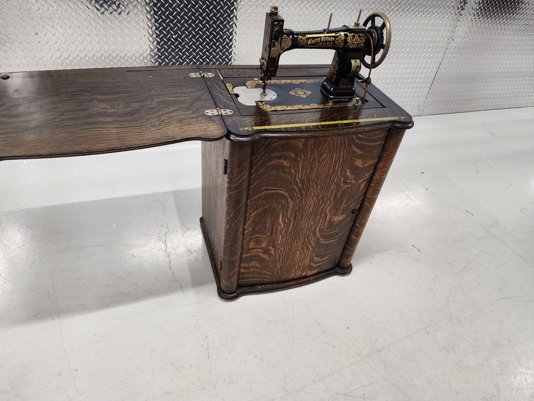Antique White Rotary USA Manual Sewing Machine C1911-1914s Antique White Rotary USA Manual Sewing Machine C1911-1914s