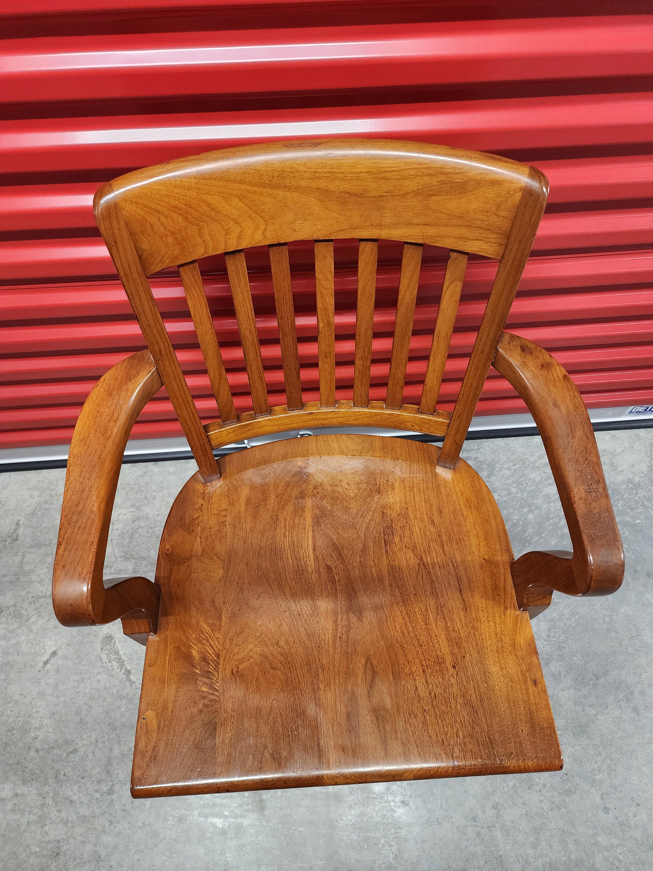 ビンテージGunlock社製　チェアー Vintage Gunlock Library Chair Solid Walnut 34in Tall 22in Wide