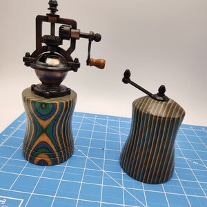 Modern multi color wood salt and pepper grinder antique style handles