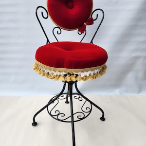 Vintage Chiavari Style vanity Chair Hollywood Regency Italian vanity read velvet upholstery black metal gold rope tassel adjustable