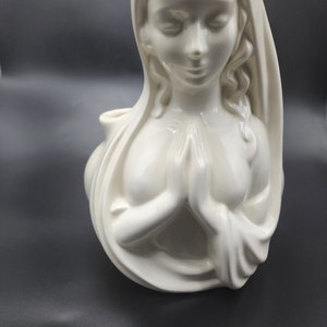 Vintage Haegere floral USA virgin Mary Jesus Christ Mother ceramic platter Christmas holiday decorations 13&quot; large cream color