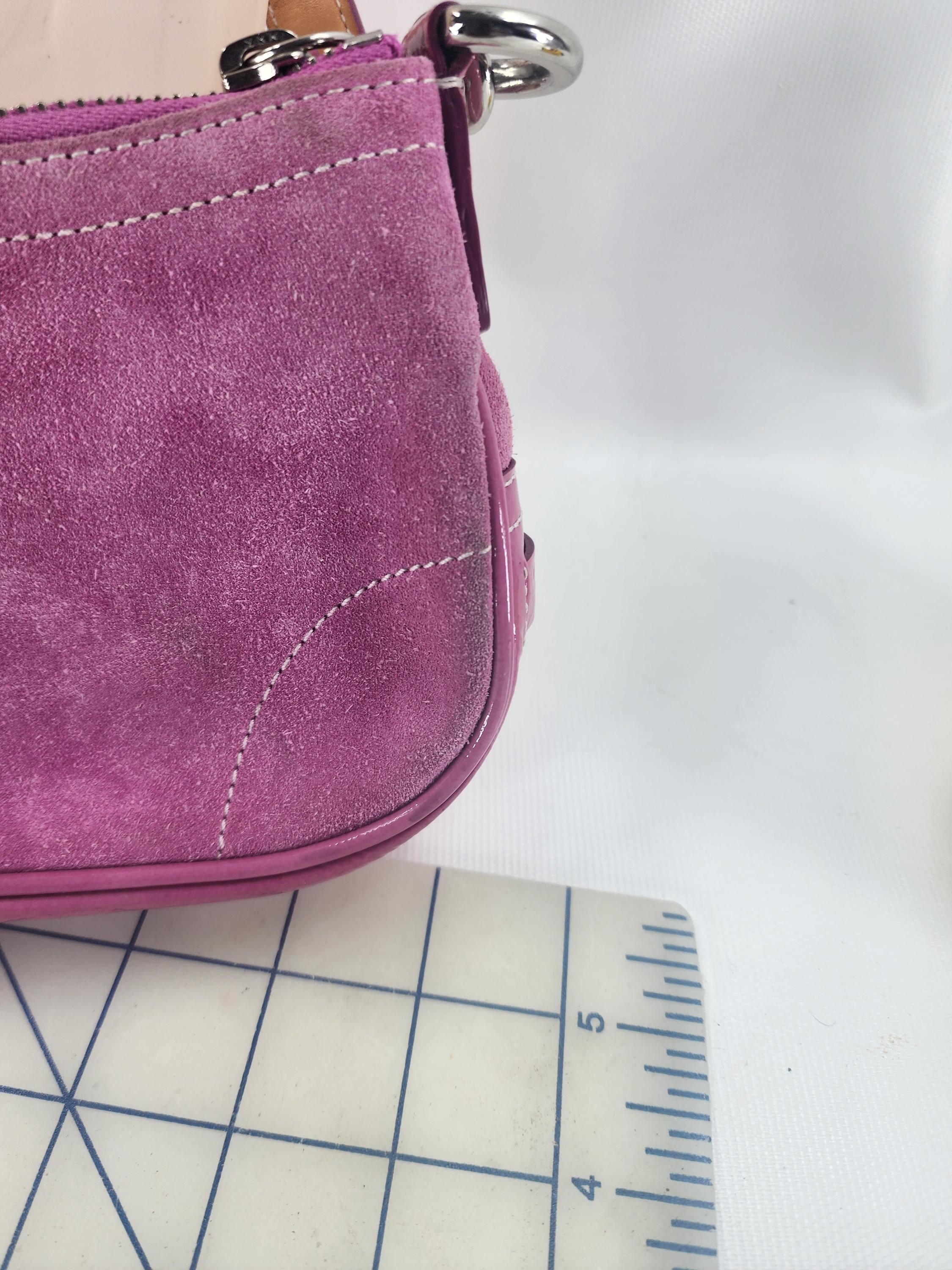 Coach ,no K0409761 Vintage Hot Pink Suede Handbag Brown