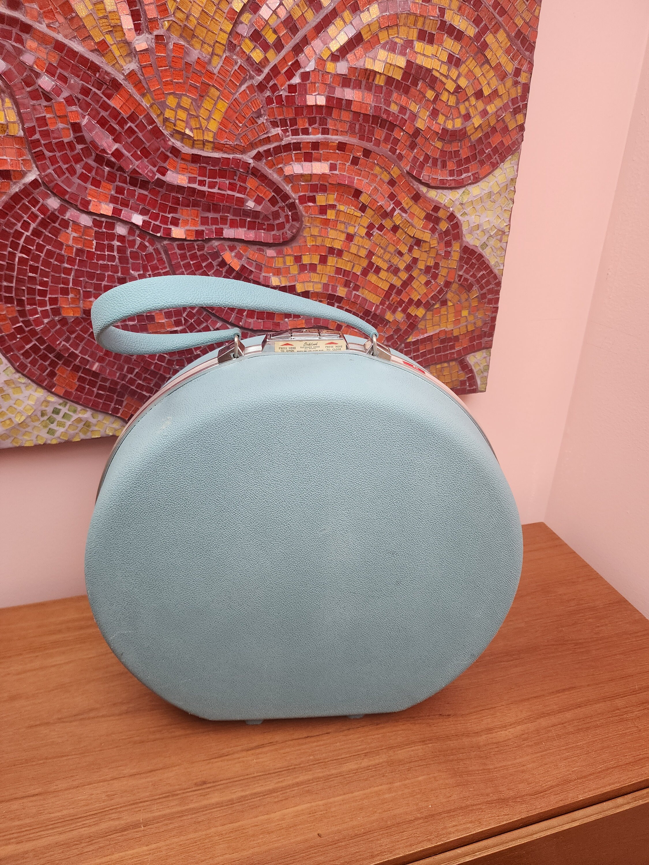 Vintage Mid Century Modern Oshkosh Hat Suitcase Bag Luggage Blue