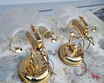 9 "Paar Vintage Gold Messing Milchglas Wandleuchte ""Leaf"" (alles Blatt)."