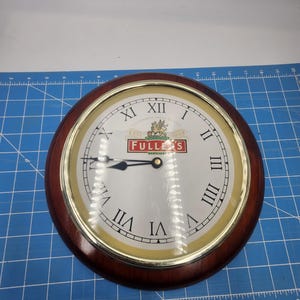 Vintage fuller beer clock 11in diameter plastic wood keep time brewery bar clock
